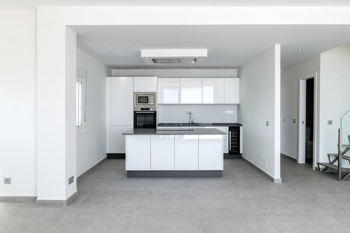 3 soverom Leilighet til salgs i Estepona med svømmebasseng garasje - € 719 000 (Ref: 10002030)