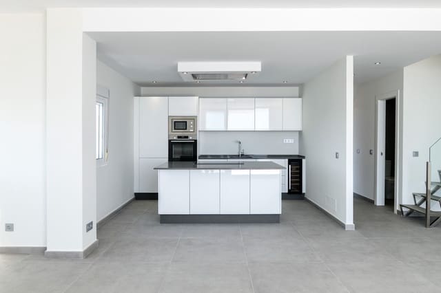 3 soverom Leilighet til salgs i Estepona med svømmebasseng garasje - € 719 000 (Ref: 10002030)