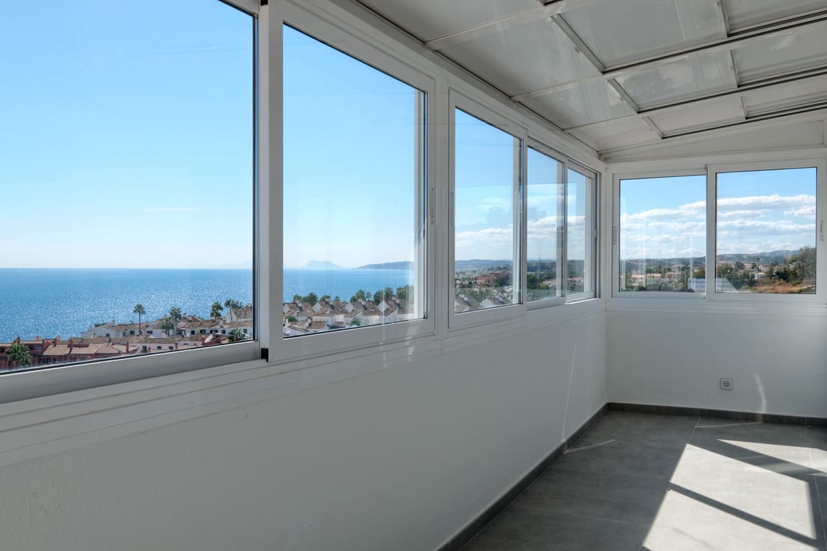 3 soverom Leilighet til salgs i Estepona med svømmebasseng garasje - € 719 000 (Ref: 10002030)