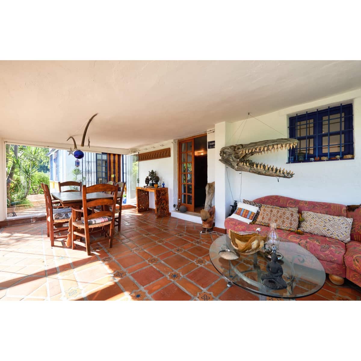 Chalet de 2 habitaciones en Estepona en venta con piscina garaje - 695.000 € (Ref: 10002031)