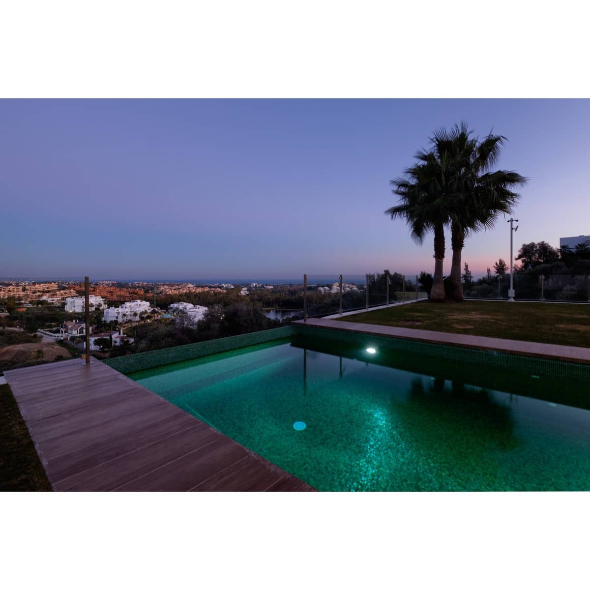 4 sovrum Villa till salu i Benahavis med pool garage - 2 875 000 € (Ref: 10002032)