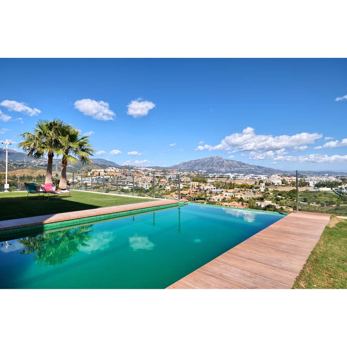 4 sovrum Villa till salu i Benahavis med pool garage - 2 875 000 € (Ref: 10002032)