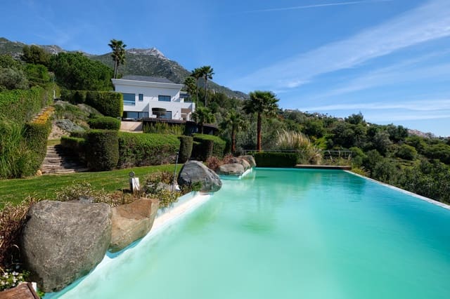 5 bedroom Villa for sale in Istán with pool garage - € 3,495,000 (Ref: 10002033)