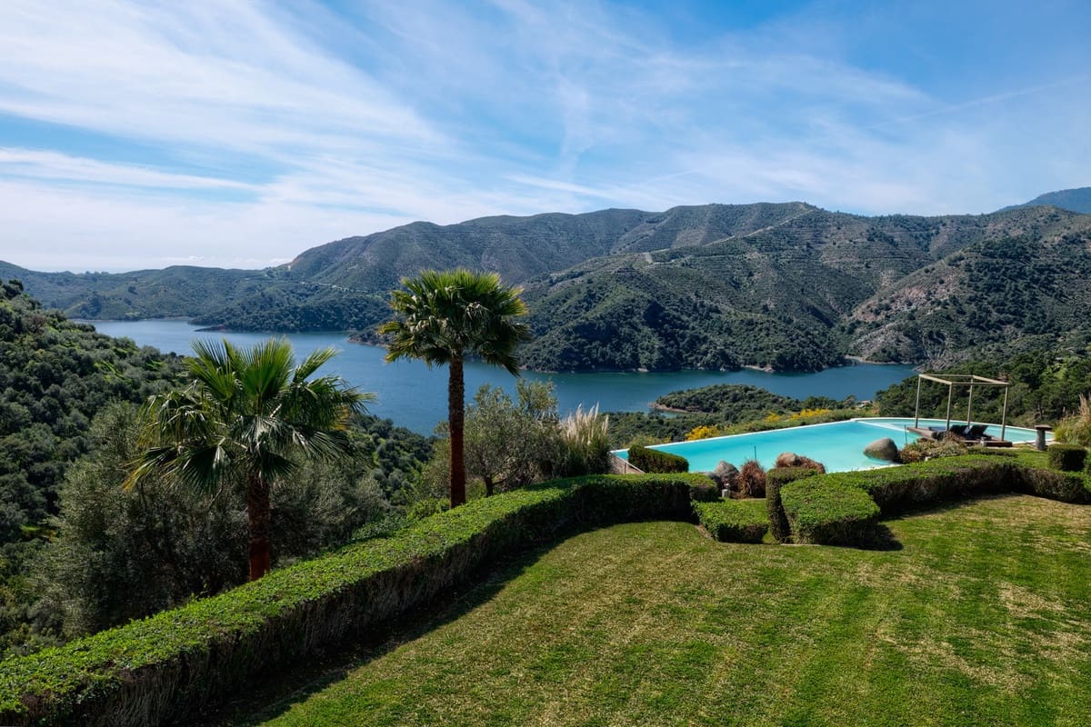 Chalet de 5 habitaciones en Istán en venta con piscina garaje - 3.495.000 € (Ref: 10002033)