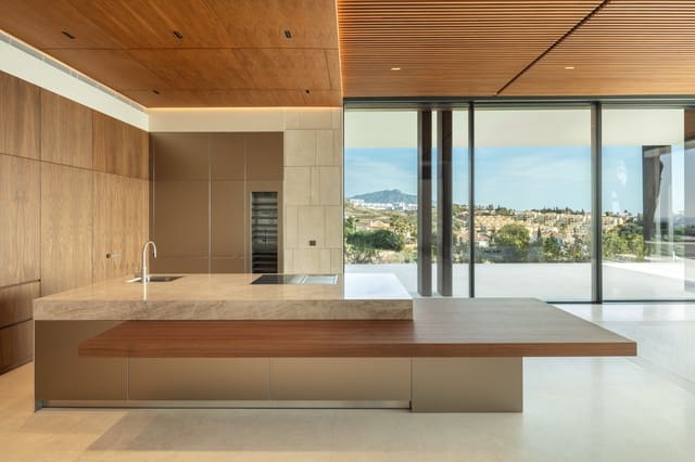Chalet de 12 habitaciones en Marbella en venta con piscina garaje - 14.000.000 € (Ref: 10002034)