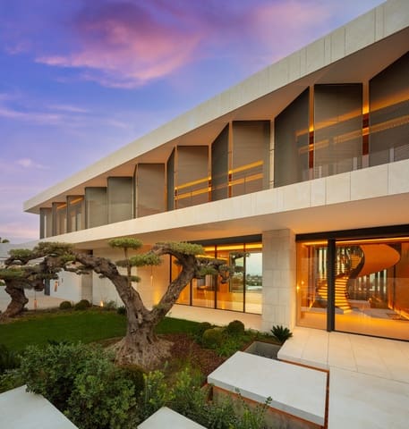 Chalet de 12 habitaciones en Marbella en venta con piscina garaje - 14.000.000 € (Ref: 10002034)