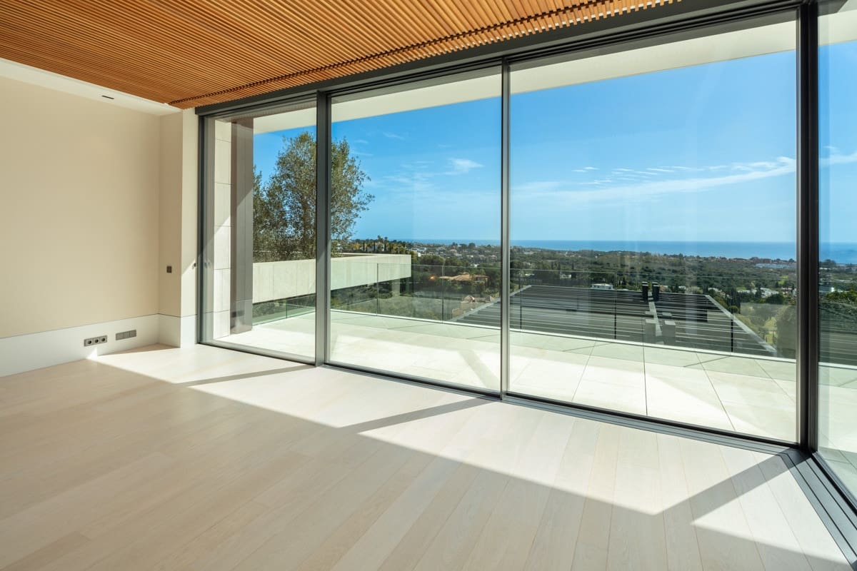 Chalet de 12 habitaciones en Marbella en venta con piscina garaje - 14.000.000 € (Ref: 10002034)