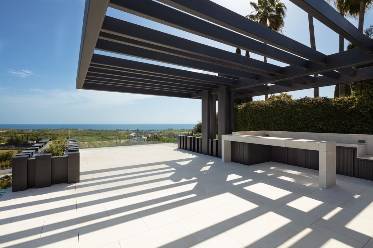 Chalet de 12 habitaciones en Marbella en venta con piscina garaje - 14.000.000 € (Ref: 10002034)