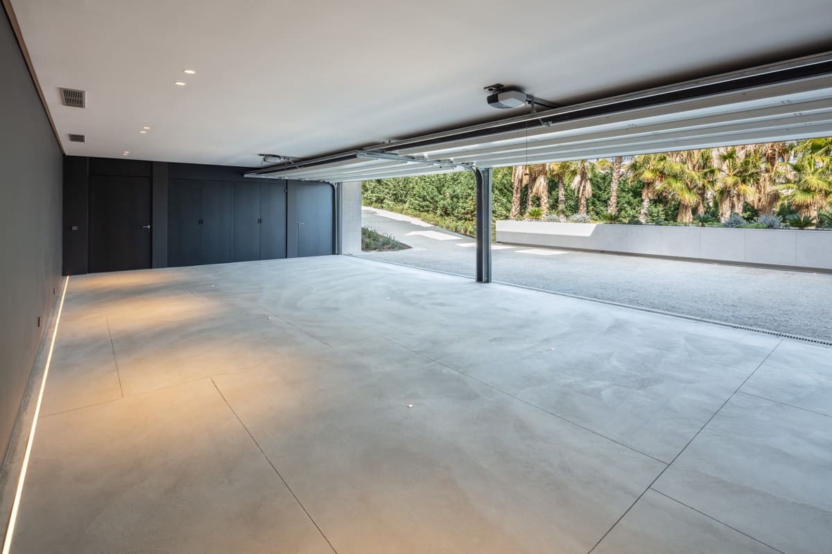 Chalet de 12 habitaciones en Marbella en venta con piscina garaje - 14.000.000 € (Ref: 10002034)