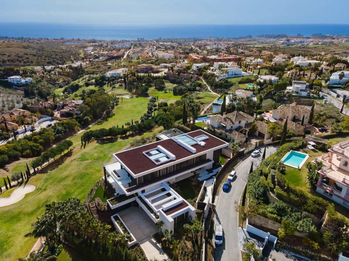Chalet de 12 habitaciones en Marbella en venta con piscina garaje - 14.000.000 € (Ref: 10002034)