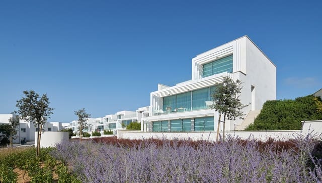 3 slaapkamer Villa te koop in Sotogrande, San Roque met zwembad garage - € 516.000 (Ref: 10002035)