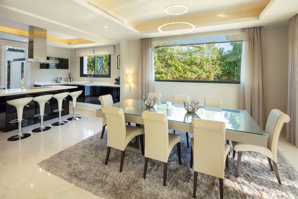 5 soveværelse Villa til salg i Marbella med swimmingpool garage - € 3.995.000 (Ref: 10002036)