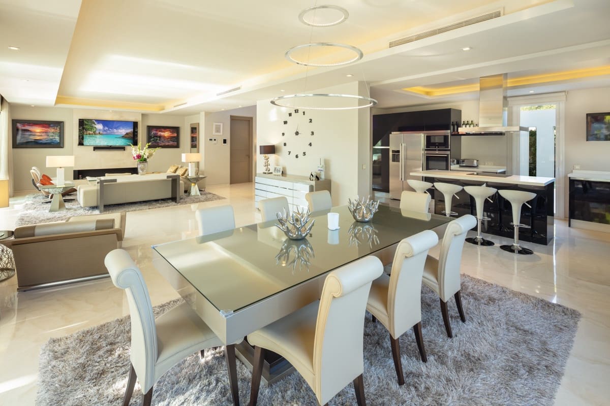 5 soveværelse Villa til salg i Marbella med swimmingpool garage - € 3.995.000 (Ref: 10002036)