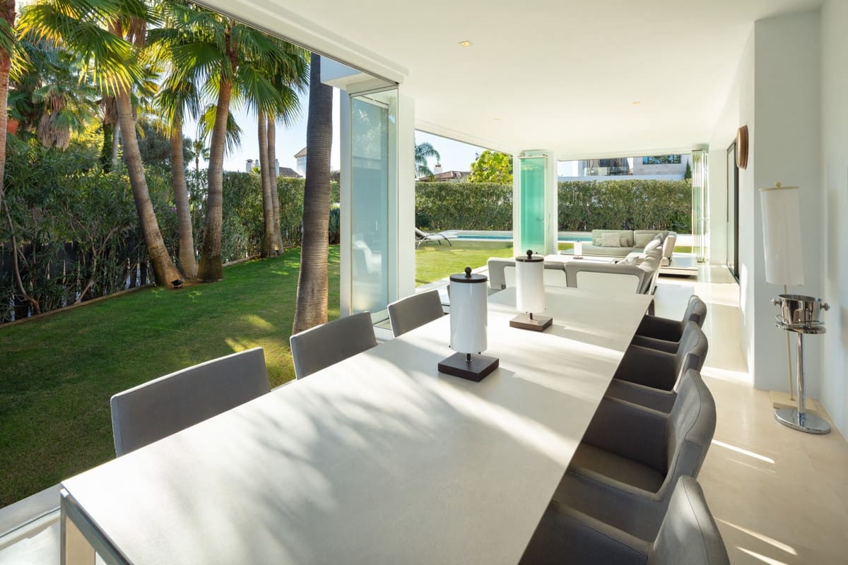 5 soveværelse Villa til salg i Marbella med swimmingpool garage - € 3.995.000 (Ref: 10002036)