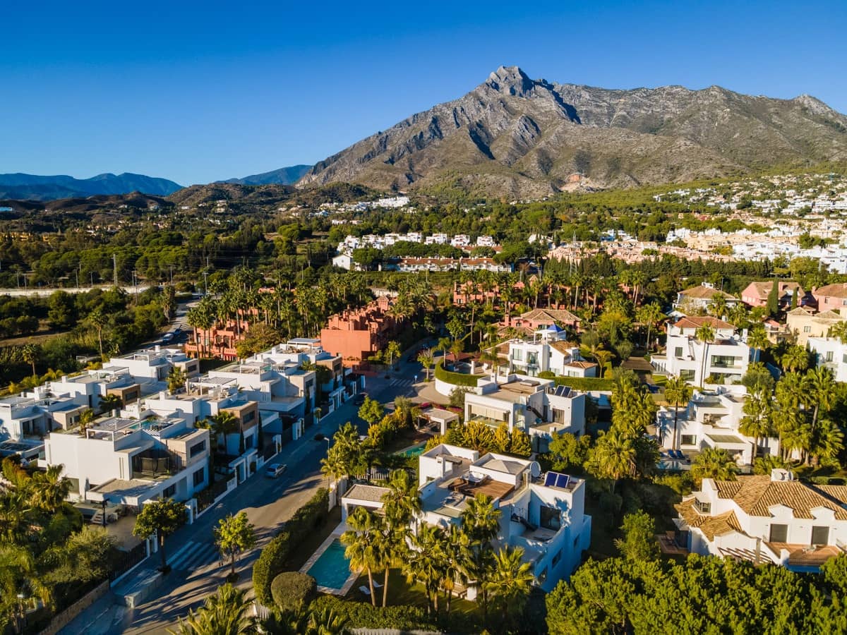 5 soveværelse Villa til salg i Marbella med swimmingpool garage - € 3.995.000 (Ref: 10002036)