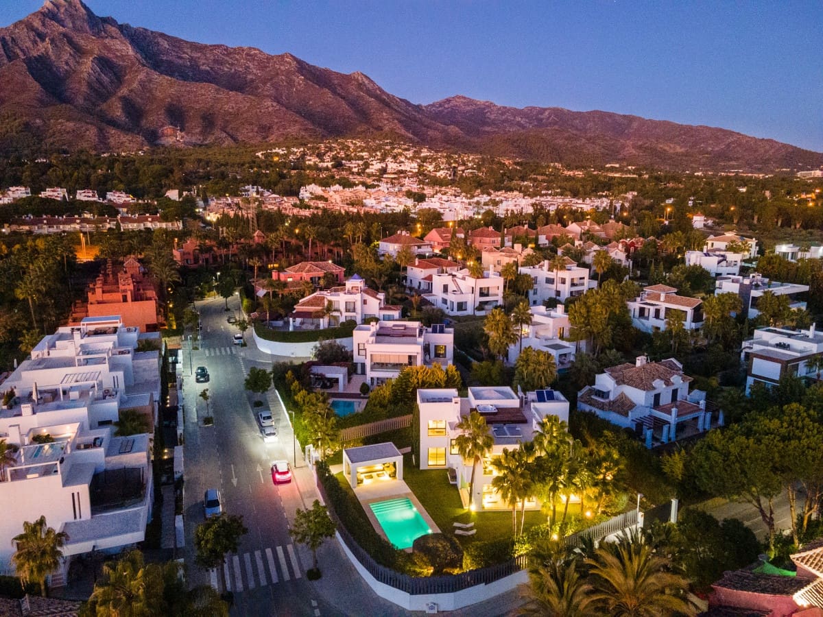 5 soveværelse Villa til salg i Marbella med swimmingpool garage - € 3.995.000 (Ref: 10002036)