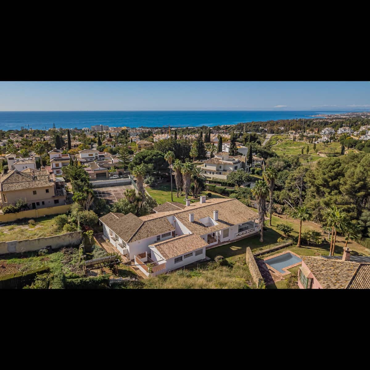 7 sypialnia Willa na sprzedaż w Marbella z basenem garażem - 3 000 000 € (Ref: 10002039)
