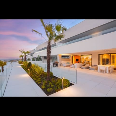 Apartamento de 4 habitaciones en Golden Mile, Marbella en venta con piscina garaje - 2.350.000 € (Ref: 10002040)