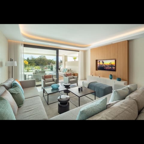 Apartamento de 4 habitaciones en Golden Mile, Marbella en venta con piscina garaje - 2.350.000 € (Ref: 10002040)