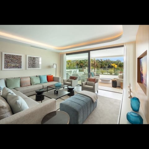 Apartamento de 4 habitaciones en Golden Mile, Marbella en venta con piscina garaje - 2.350.000 € (Ref: 10002040)