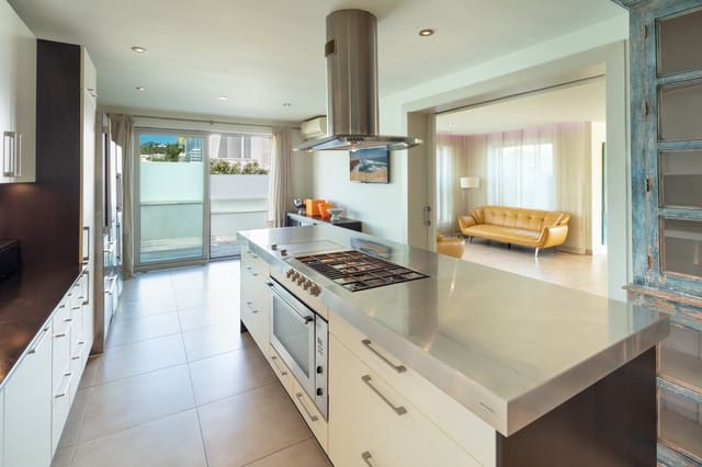 6 slaapkamer Villa te koop in Marbella met zwembad garage - € 3.900.000 (Ref: 10002041)