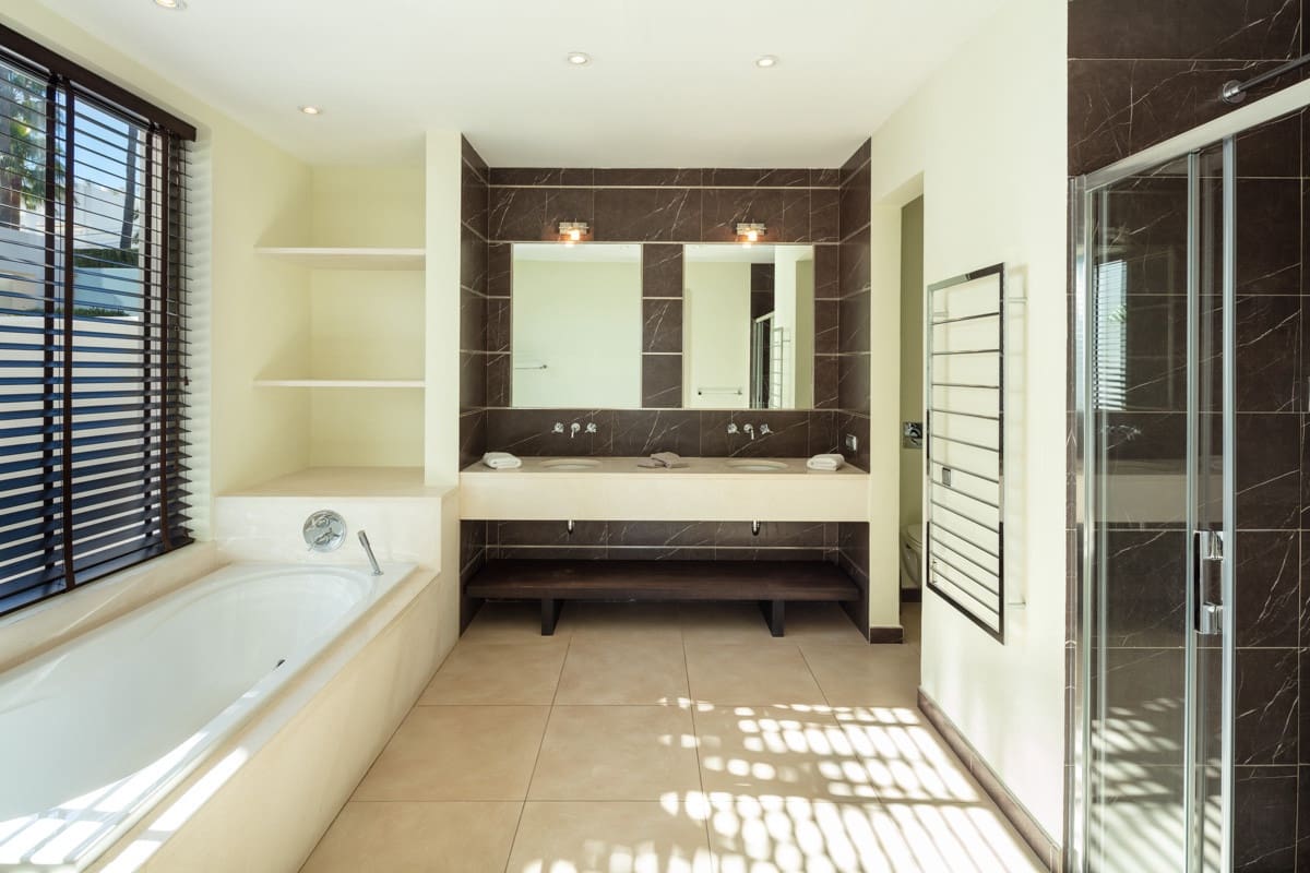 6 slaapkamer Villa te koop in Marbella met zwembad garage - € 3.900.000 (Ref: 10002041)