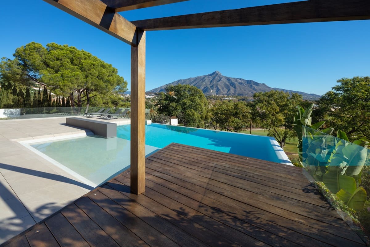 6 slaapkamer Villa te koop in Marbella met zwembad garage - € 3.900.000 (Ref: 10002041)