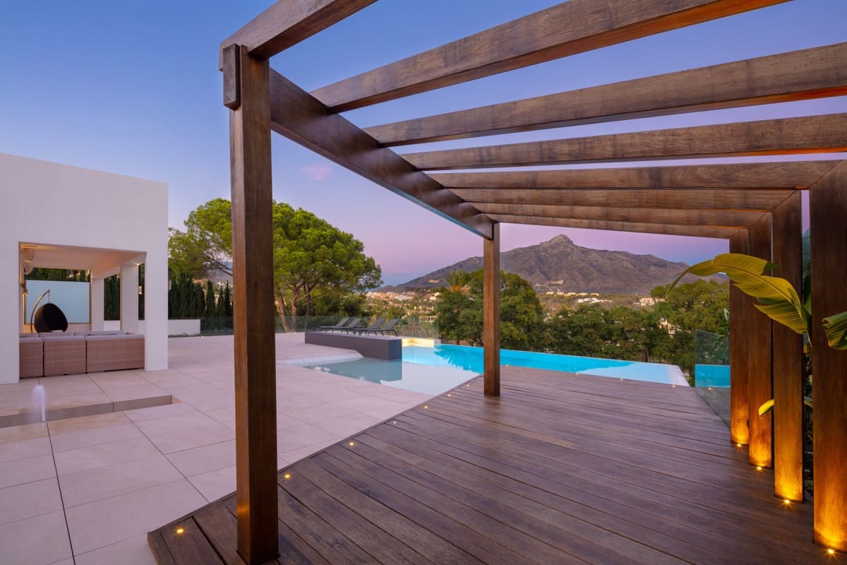 6 slaapkamer Villa te koop in Marbella met zwembad garage - € 3.900.000 (Ref: 10002041)
