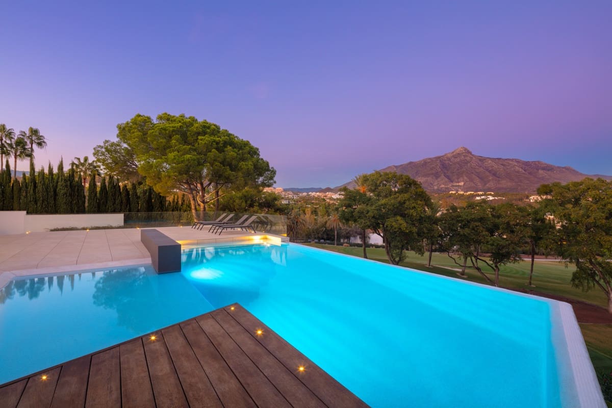 6 slaapkamer Villa te koop in Marbella met zwembad garage - € 3.900.000 (Ref: 10002041)