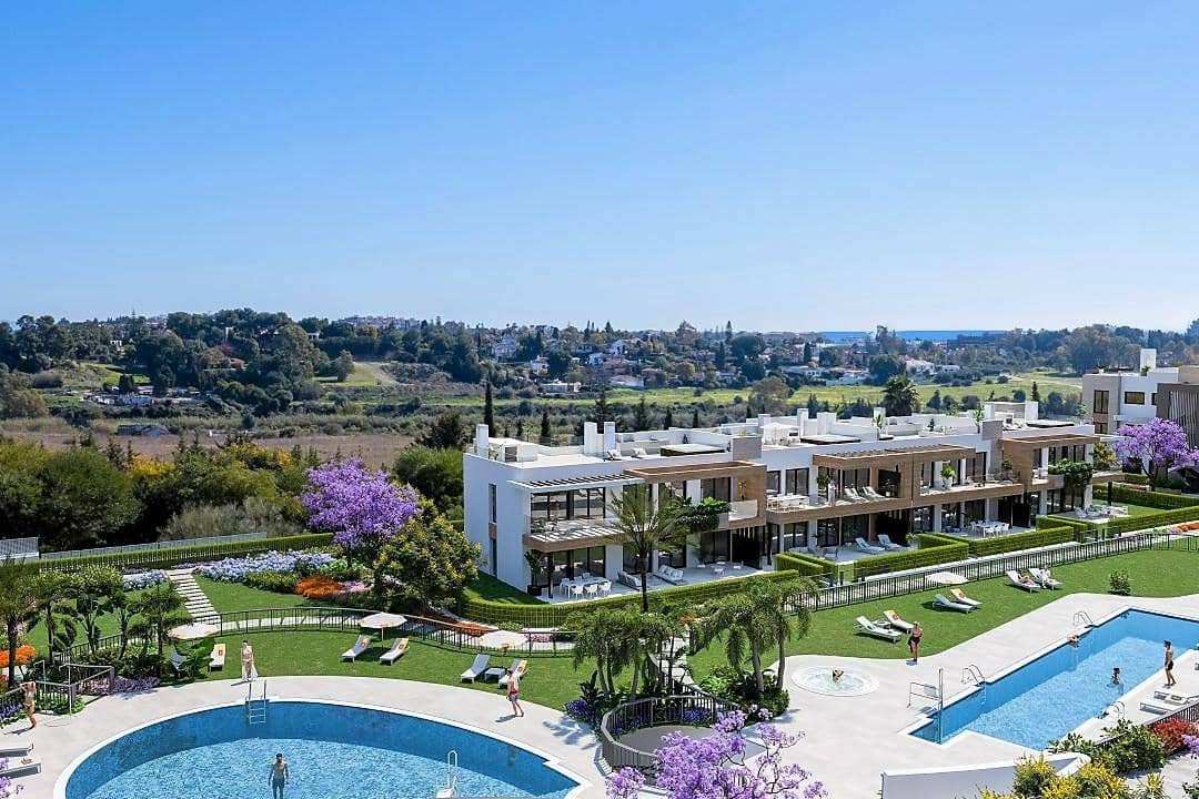 2 bedroom Apartment for sale in Benahavis with pool garage - € 399,000 (Ref: 10002042)