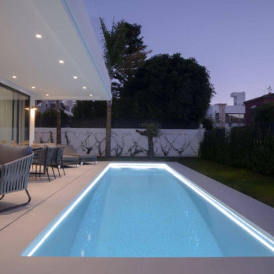 4 soverom Villa til salgs i Golden Mile med svømmebasseng garasje - € 3 250 000 (Ref: 10002044)