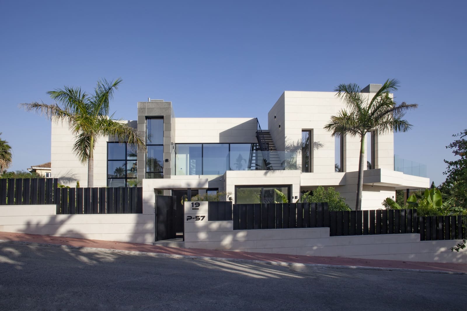 7 slaapkamer Villa te koop in Marbella met zwembad garage - € 4.995.000 (Ref: 10002047)
