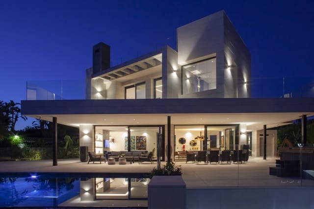 7 slaapkamer Villa te koop in Marbella met zwembad garage - € 4.995.000 (Ref: 10002047)