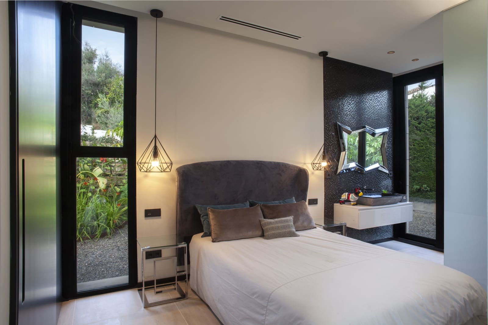 7 slaapkamer Villa te koop in Marbella met zwembad garage - € 4.995.000 (Ref: 10002047)
