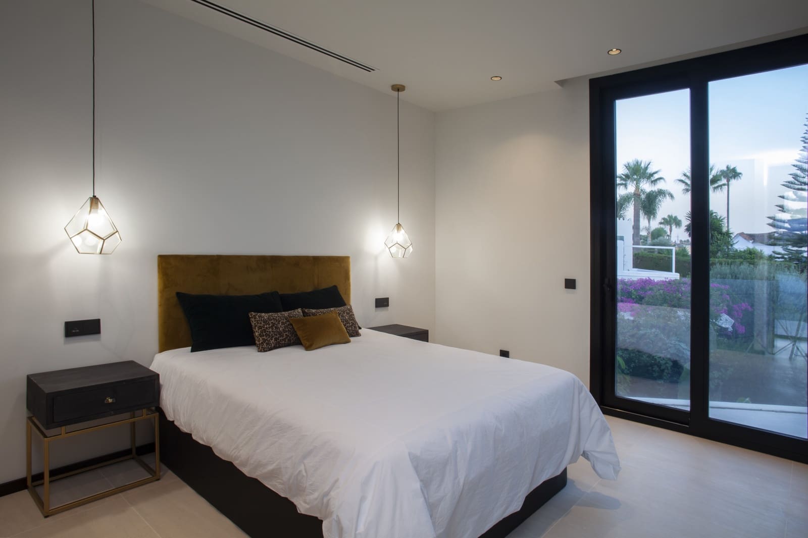 7 slaapkamer Villa te koop in Marbella met zwembad garage - € 4.995.000 (Ref: 10002047)
