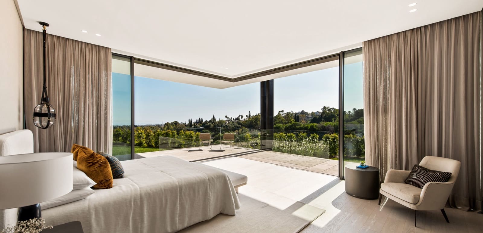 Chalet de 6 habitaciones en Marbella en venta con piscina garaje - 9.575.000 € (Ref: 10002049)