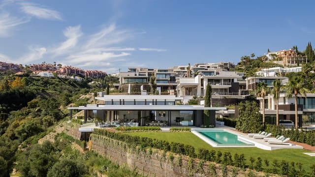 Chalet de 6 habitaciones en Marbella en venta con piscina garaje - 9.575.000 € (Ref: 10002049)