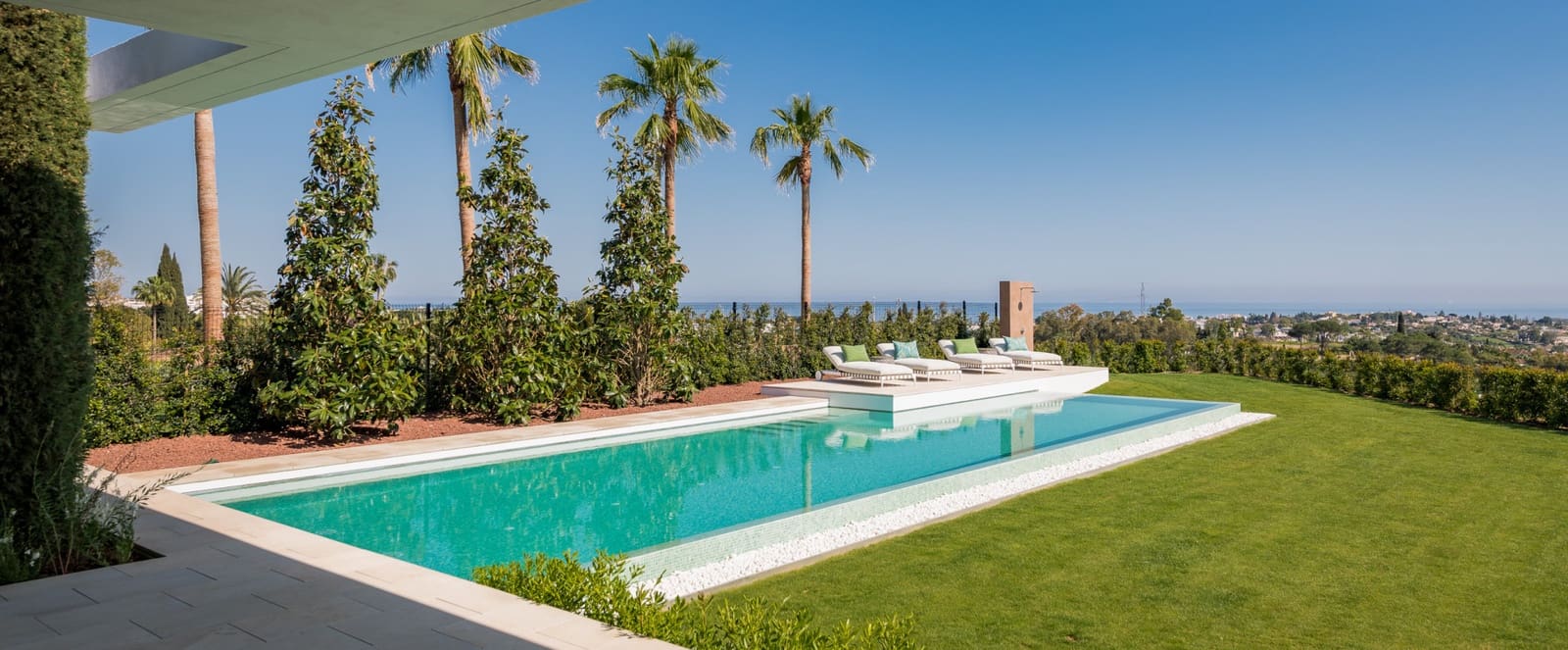 Chalet de 6 habitaciones en Marbella en venta con piscina garaje - 9.575.000 € (Ref: 10002049)