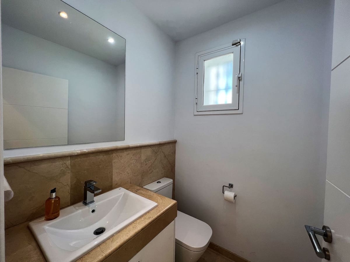 6 soverom Villa til salgs i Nueva Andalucia med svømmebasseng garasje - € 2 300 000 (Ref: 10002050)