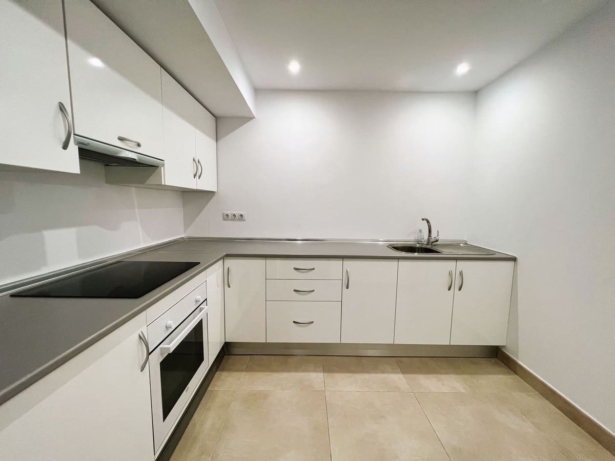 6 soverom Villa til salgs i Nueva Andalucia med svømmebasseng garasje - € 2 300 000 (Ref: 10002050)