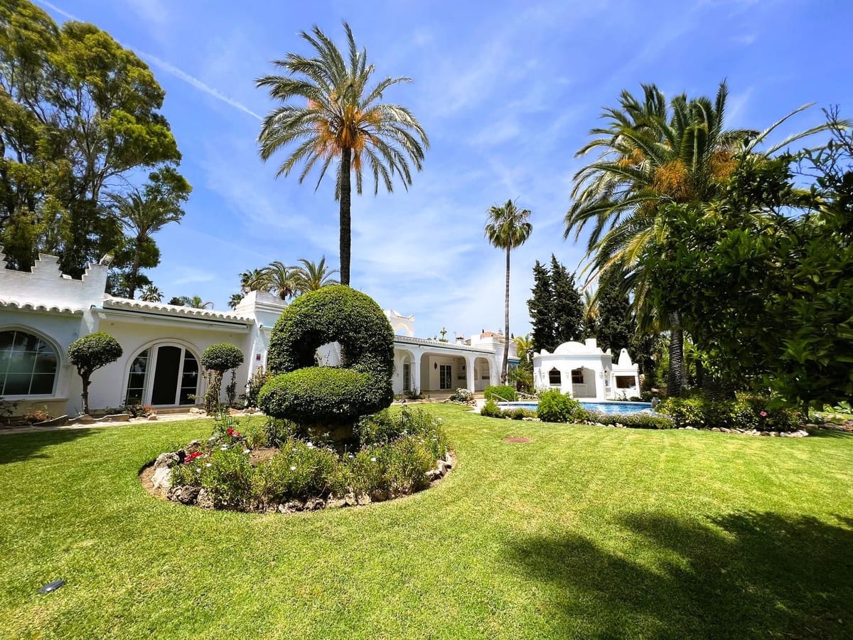 6 camera da letto Villa in vendita in El Paraiso con piscina garage - 1.995.000 € (Rif: 10002051)