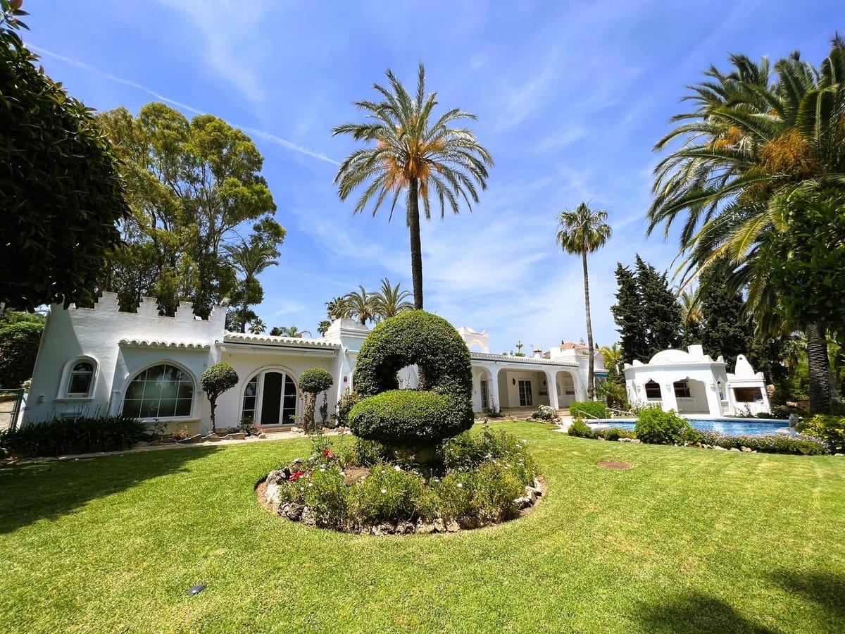 6 camera da letto Villa in vendita in El Paraiso con piscina garage - 1.995.000 € (Rif: 10002051)