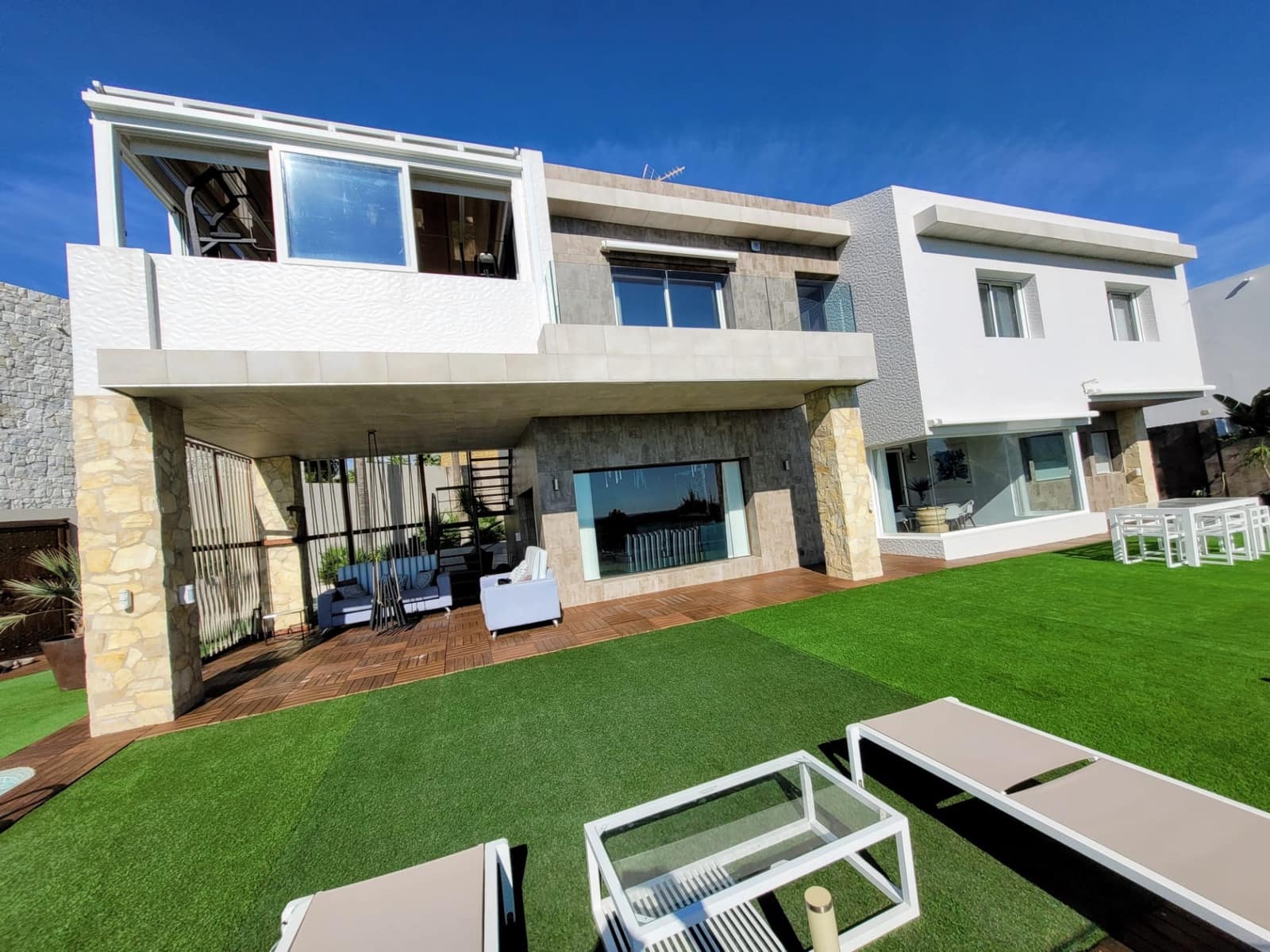 4 sypialnia Willa na sprzedaż w Benahavis z basenem garażem - 1 850 000 € (Ref: 10002052)