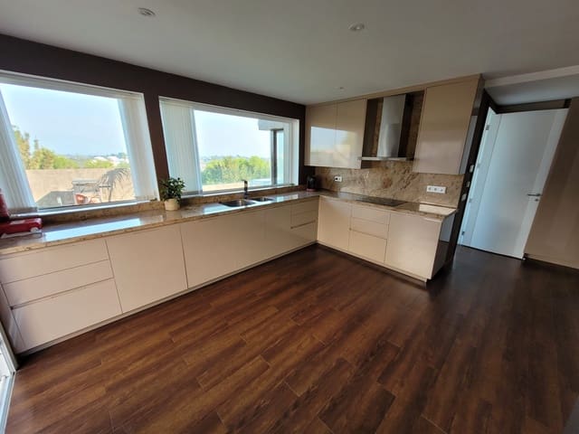 4 sypialnia Willa na sprzedaż w Benahavís z basenem garażem - 1 850 000 € (Ref: 10002052)