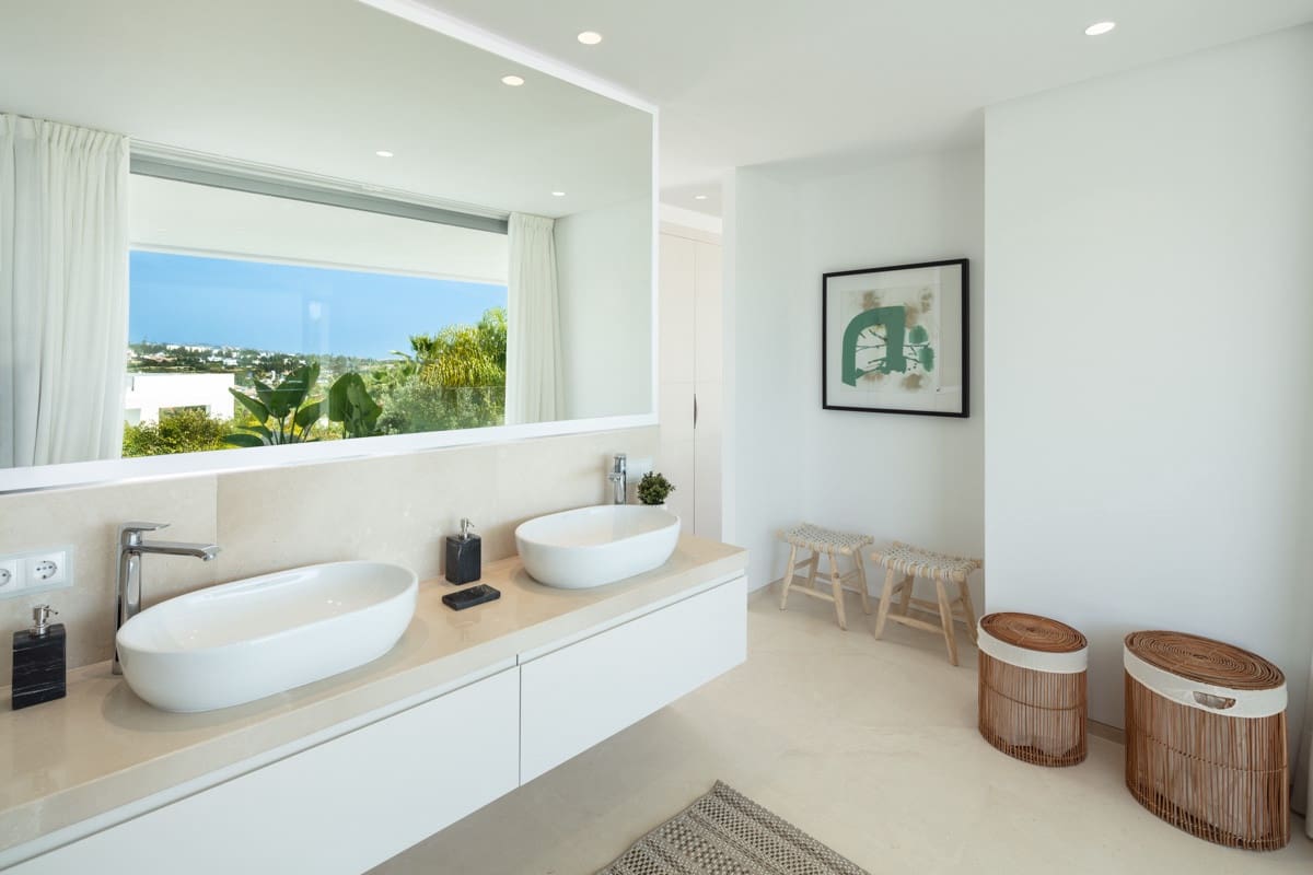5 Zimmer Villa zu verkaufen in Marbella mit Pool Garage - 3.595.000 € (Ref: 10002058)