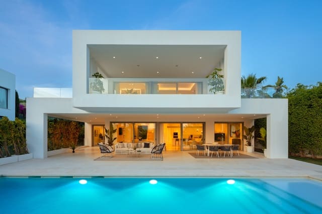 5 Zimmer Villa zu verkaufen in Marbella mit Pool Garage - 3.595.000 € (Ref: 10002058)