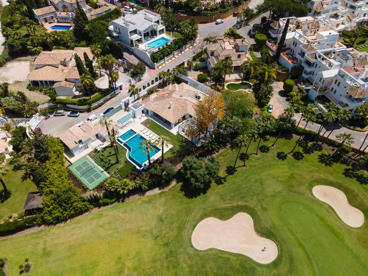 5 Zimmer Villa zu verkaufen in Marbella mit Pool Garage - 3.595.000 € (Ref: 10002058)