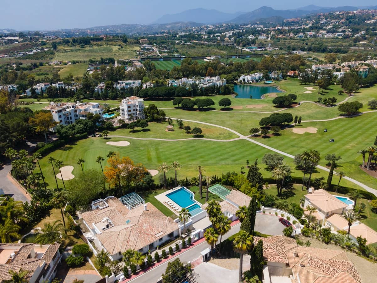 5 Zimmer Villa zu verkaufen in Marbella mit Pool Garage - 3.595.000 € (Ref: 10002058)