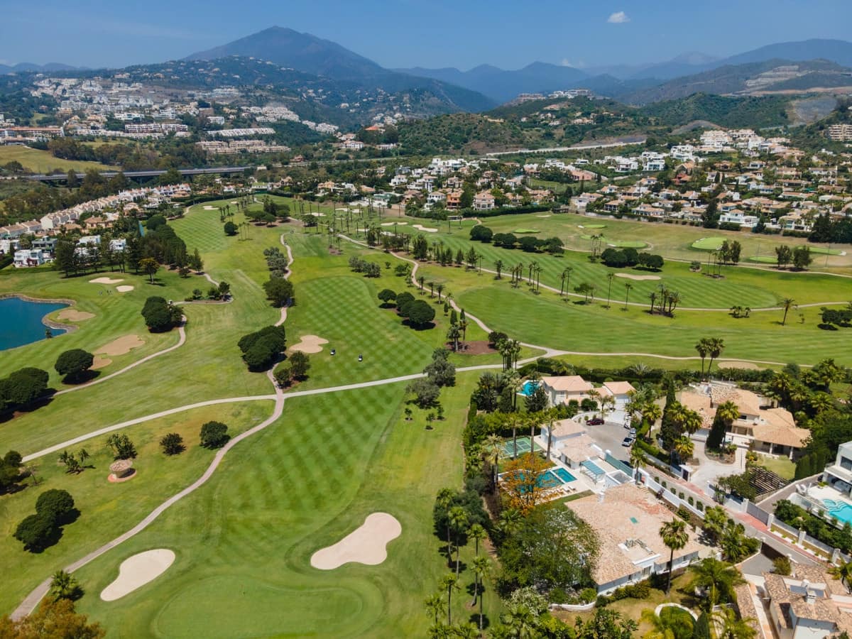 5 Zimmer Villa zu verkaufen in Marbella mit Pool Garage - 3.595.000 € (Ref: 10002058)