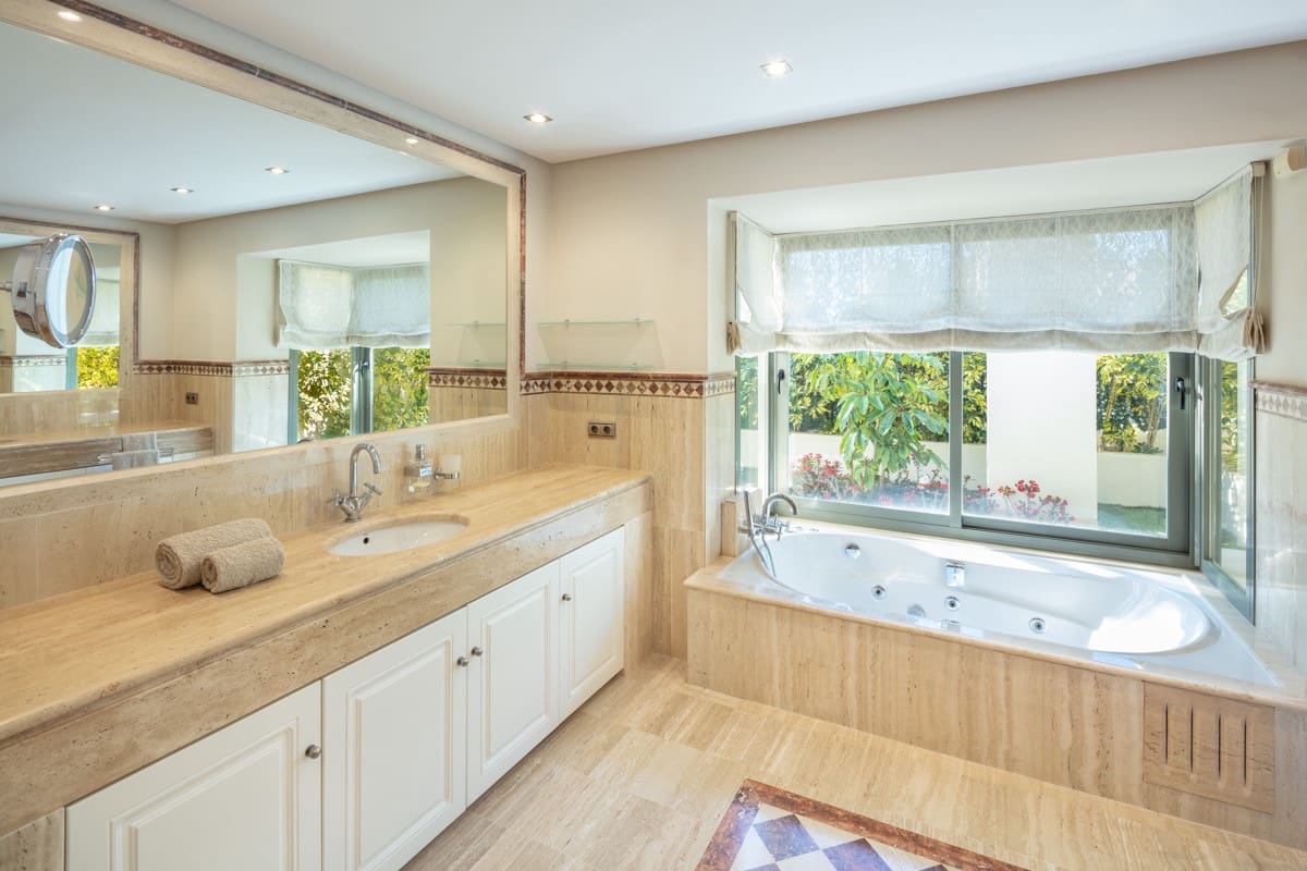 5 chambre Villa/Maison à vendre à Los Flamingos avec piscine garage - 5 000 000 € (Ref: 10002067)